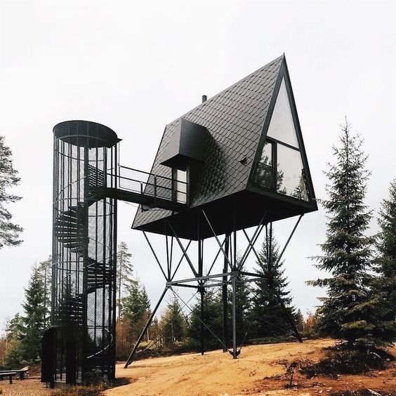 RogueAndWolf's tweet photo. Tag your sleepover crew you'd stay here with 🖤⁠
⁠
⁠
⁠
⁠
⁠
⁠
#rogueandwolf #goth #gothgothgoth #gothhouse #gothhome #dreamhouse #treehouse #coolhouses #blackhouse #blackeverything #blackismyhappycolor https://t.co/YhcfptMr6j https://t.co/SJcUg25LWF