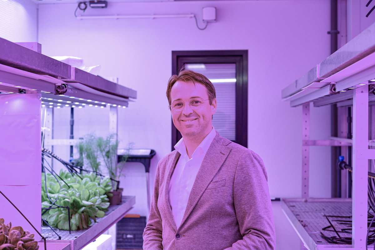 In aanloop naar de gemeenteraadsverkiezingen die volgende week zijn, belicht de WOS Ochtendshow een aantal verkiezingsthema's. Vandaag: economie met Marck Hagen, voorzitter van VNO-NCW Westland-Delfland
wos.nl/radio/gemist/d…