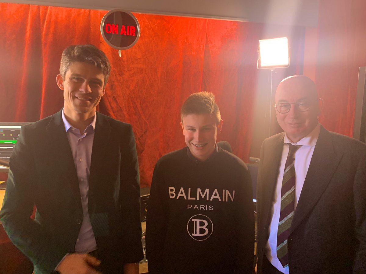 Minister <a href="/dalle_benjamin/">Benjamin Dalle</a> drukt als minister van media en jeugd op de startknop van onze campusradio. Elke donderdag in de ether, voor en door leerlingen #romerocollege #dendermonde #orc4ever