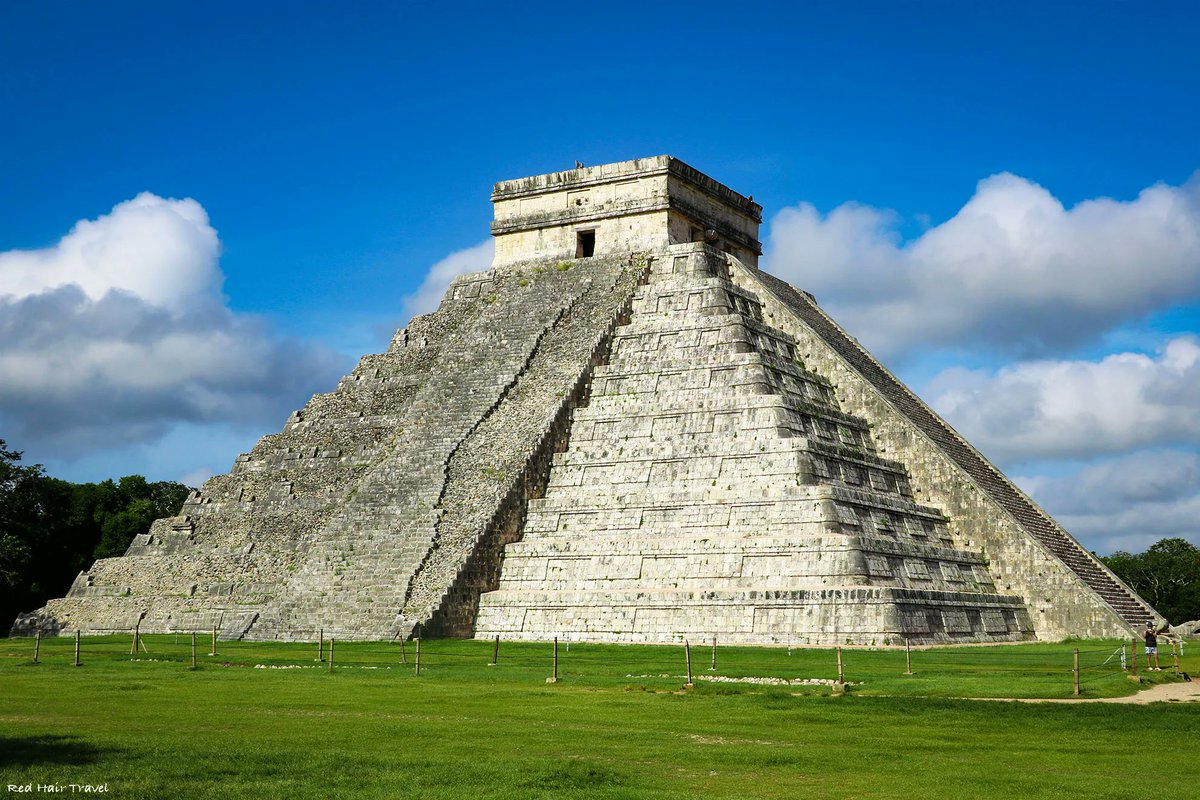 Памятники природы находящиеся в мексике. Пирамида Майя Чичен-ица. Пирамиды Чичен-ица в Мексике. Пирамида Кукулькана Мексика. Чичен-ица пирамида Кукулькана.