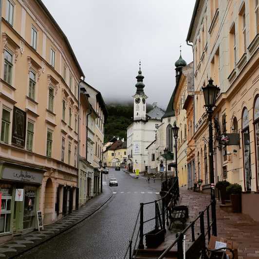 discoverSVKfr's tweet photo. Banská Štiavnica est une ville située dans le centre du pays.

Elle est classée au patrimoine mondial de l’UNESCO depuis 1993.

Elle est située dans un ancien grand bassin minier des plus riches d’Europe.

La Chapelle Kalvaria (1) surplombe la ville.

📍Banská Štiavnica https://t.co/csdyy1tO1p