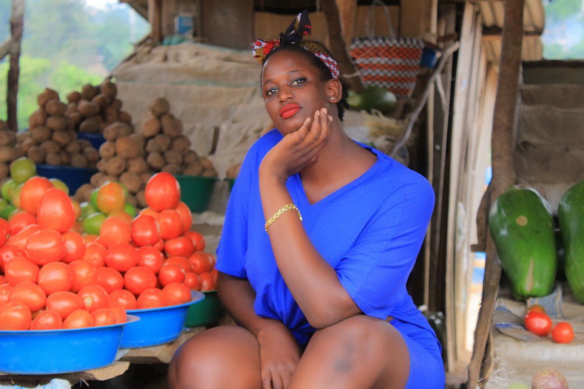 IRYNThePrincess's tweet image. Heal in private then you will be able to be a blessing to others in public. Don't bleed on people, don't take out your frustrations on others. Heal 
#savannah256  live on 88.8 CBS FM 
Nze ndi byange, naye akabeeyi ke'bintu nga karinnye nnyo! Weereza obubakabwo nebeeyi yebintu.