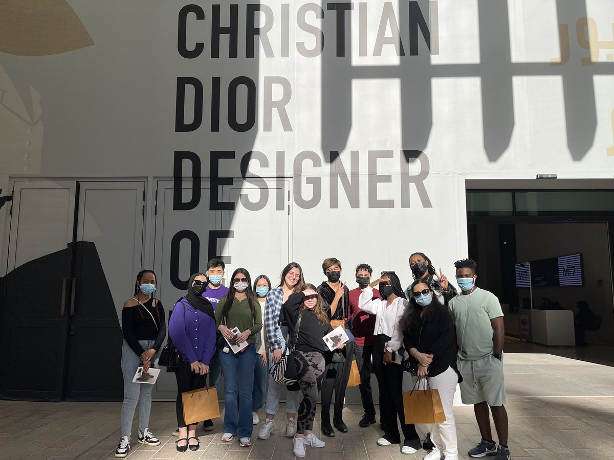 NUQSU took students out for a spring break retreat to the Christian Dior Designer of Dreams exhibit!