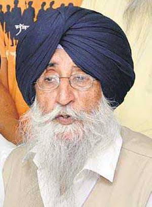 Officialsikh's tweet photo. ਸਿਮਰਨਜੀਤ ਸਿੰਘ ਮਾਨ ਕਿਉ ਨਹੀ ਜਿੱਤ ਸਕਿਆ ਆਪਣੀ ਸੀਟ, ਹਾਲਾਂਕਿ 75% ਵੋਟਾਂ ਹਲਕਾ ਅਮਰਗੜ੍ਹ ਵਿੱਚ ਪਾਈਆ ਸਮਝੋ ਬਾਹਰ ਗੱਲ ਹੈ🤔

#AssemblyElections2022  #PunjabElections2022 https://t.co/mlroXUr7X4