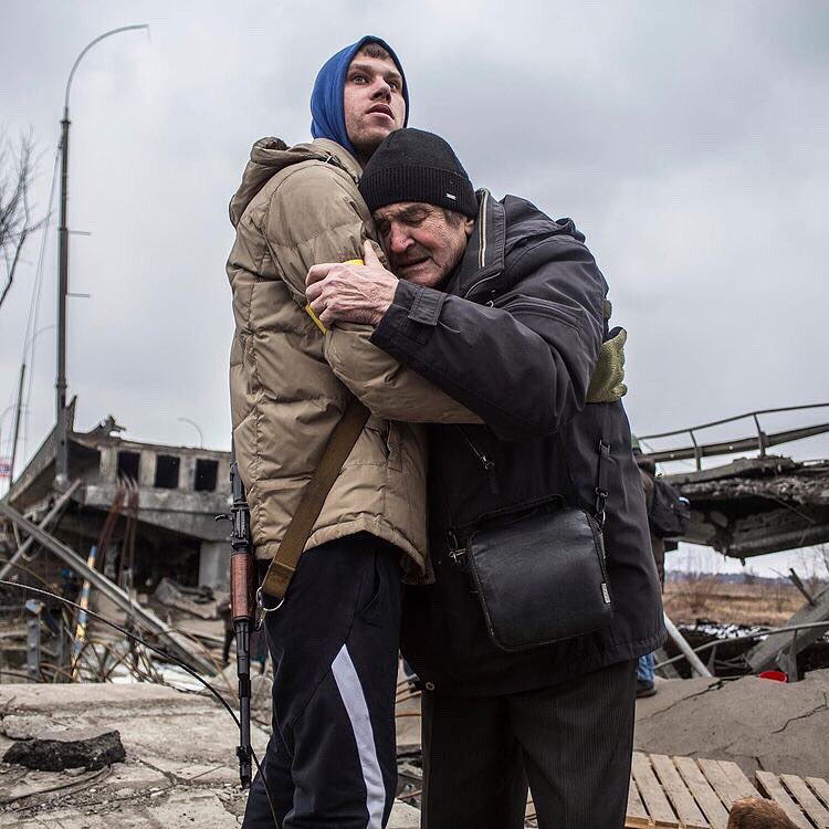 correspondentPk's tweet image. An apparent Russian strike on a children’s hospital complex in the southern Ukraine city of Mariupol damaged and destroyed buildings on Wednesday, including a maternity ward. 

#UkraineWar #UkraineRussianWar #Mariupol #Russian #RussiaUkraineWar #RussianArmy