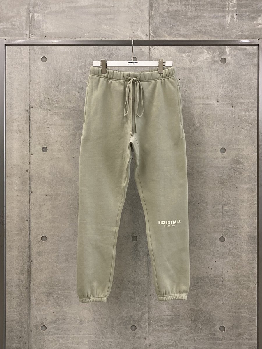 <FOG ESSENTIALS>

SWT PANTS
color: Natural, Beige
size: XS S M L
¥15,180-(tax in)

3月11日(金)より店舗発売致します。
翌日12日(土)よりお電話いただければ店舗からの通販対応可能となっております。
お気軽にお電話下さい。
℡03-5464-2773

#FOG
#FOGESSENTIALS
#ESSENTIALS
#monkeytime