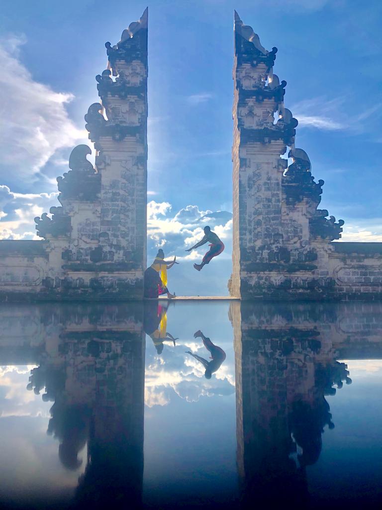 MyBaliActivity's tweet photo. Don't do this at home. Need high level of skill to do 😁🔥🔥
#heavensgatebali
https://t.co/eXOdSnA8aM
.
.
#nextlevel #makeitmakesense #balireborn #travelphotography #traveling #balitrip #balivacation #love #HeyBali #lovebali #Bali https://t.co/ilPAyB9nnw