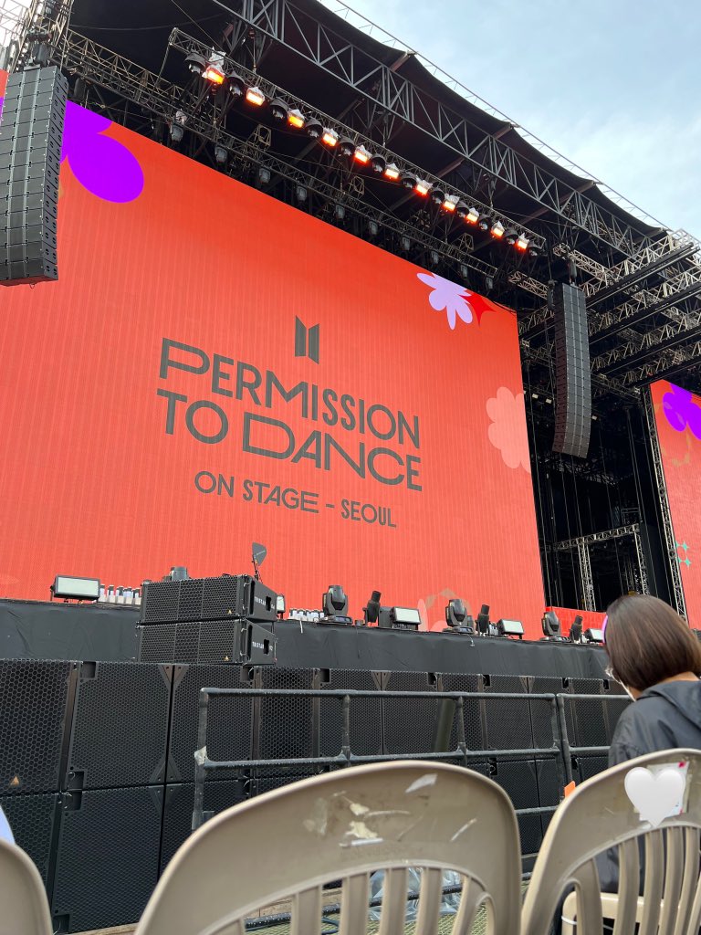 beyourlight99's tweet photo. I’M INSIDE 😭😭😭😭😭 https://t.co/PTyIi5vggg