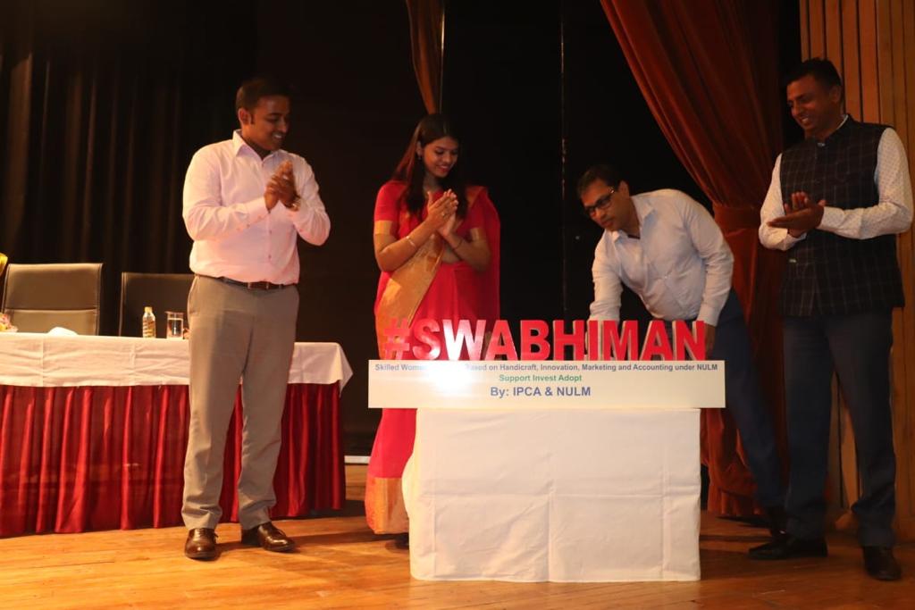 DMCentralDelhi's tweet photo. On the occasion of International Women's Day, District Central celebrated our women lead SHGs at Zakir Hussain College where workshop on marketing was held for them by @control_indian followed by launch of project SWABHIMAN by DM Central &amp; IPCA @ashishipca 
#AazadiKaAmritMahotsav https://t.co/TNbqqUDrRW