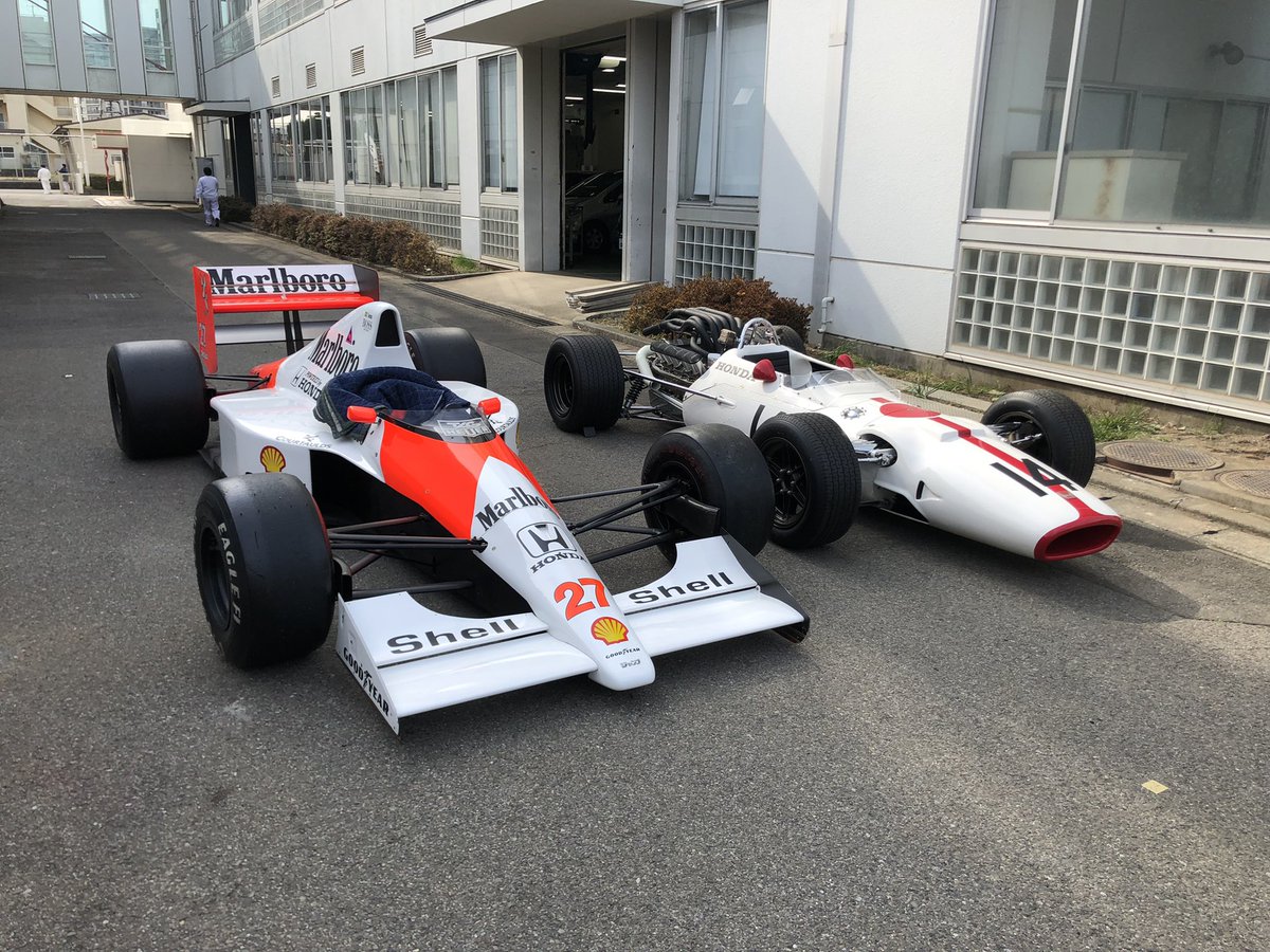 Htec_Formula_1's tweet photo. この2台、すごくカッコいいですね!
思わず写真を撮ってしまいました!
#MP45
#RA300 https://t.co/g08v2xG24I
