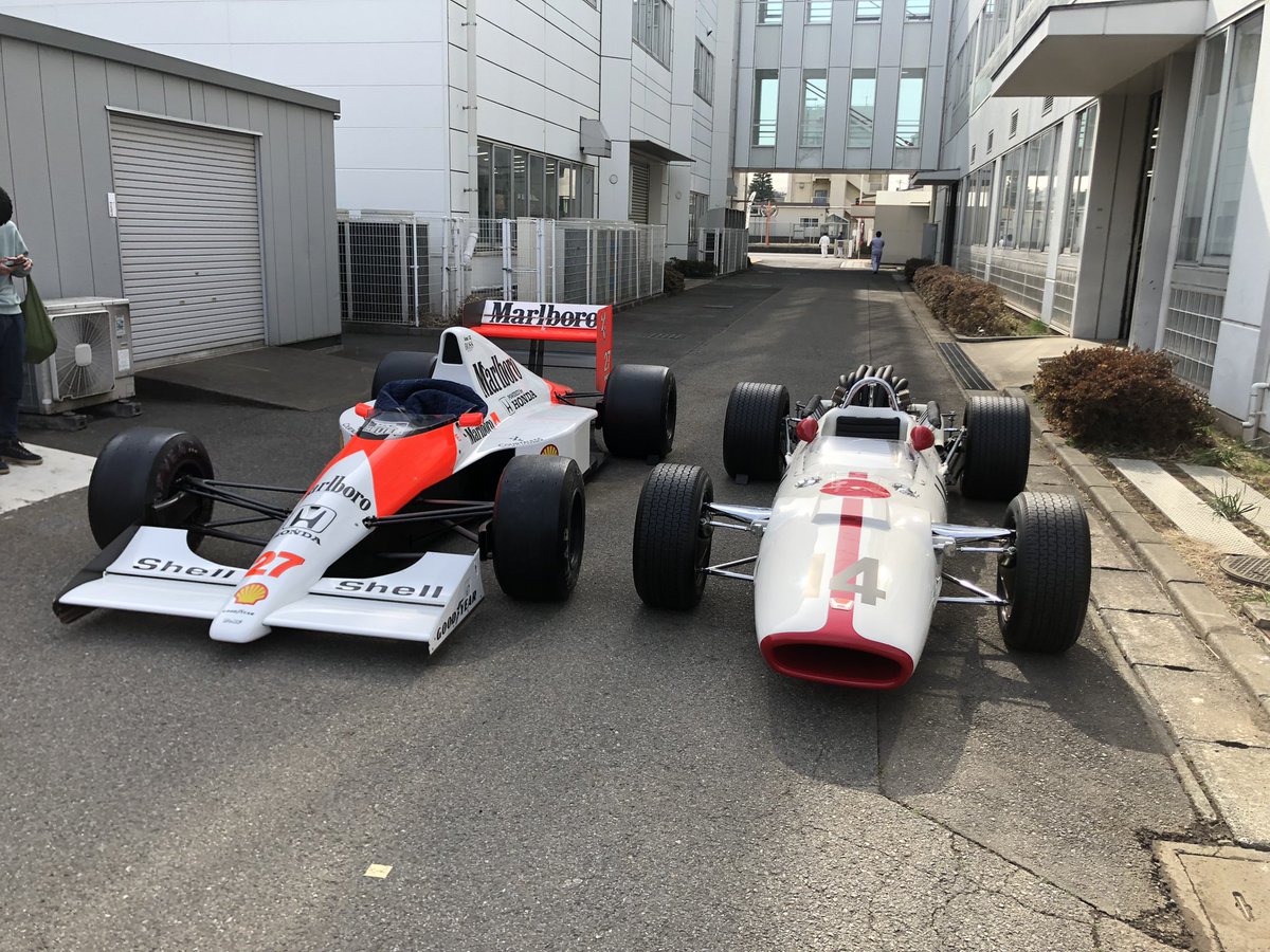 Htec_Formula_1's tweet photo. この2台、すごくカッコいいですね!
思わず写真を撮ってしまいました!
#MP45
#RA300 https://t.co/g08v2xG24I
