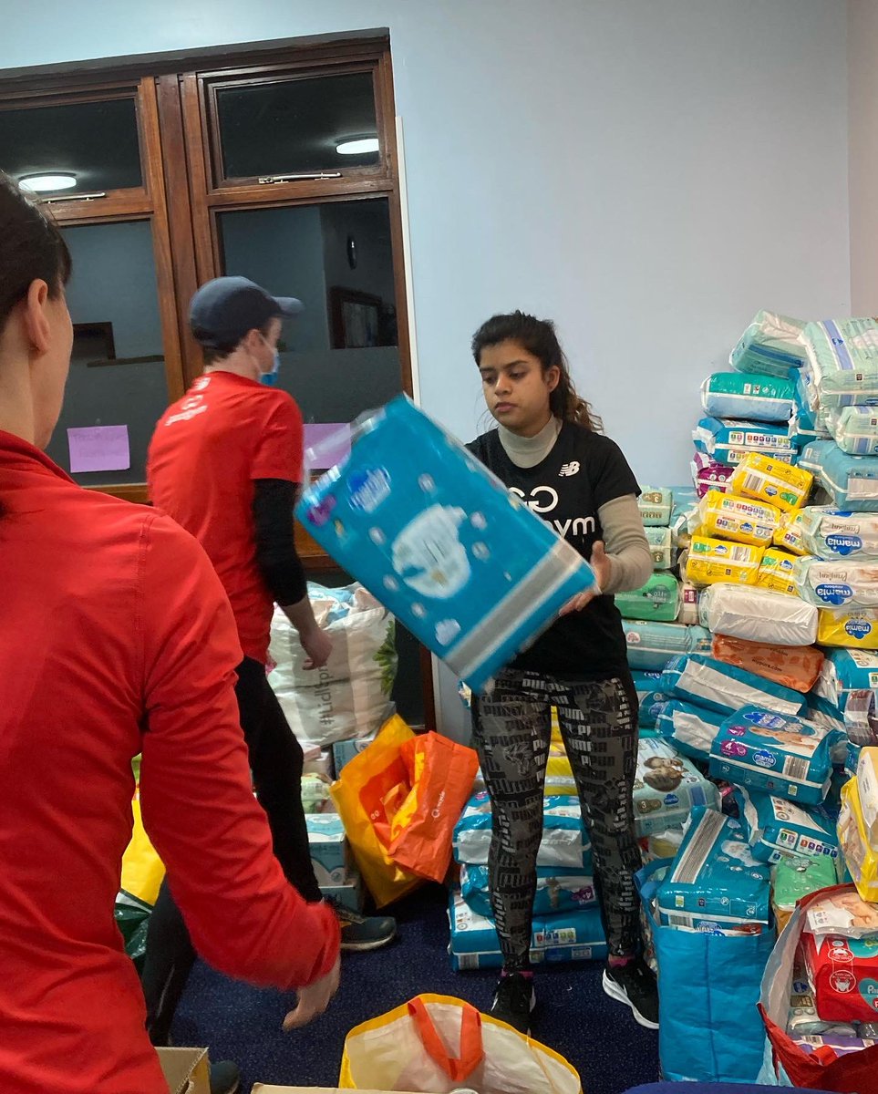 GoodGymTrafford's tweet photo. Last night we partnered with @TraffordVetsUK to help sort, pack and organise a massive amount of donations to support Ukrainian refugees. A huge and humbling task. Here’s the report: https://t.co/ED0PAC27hn https://t.co/cap6T3rv6F