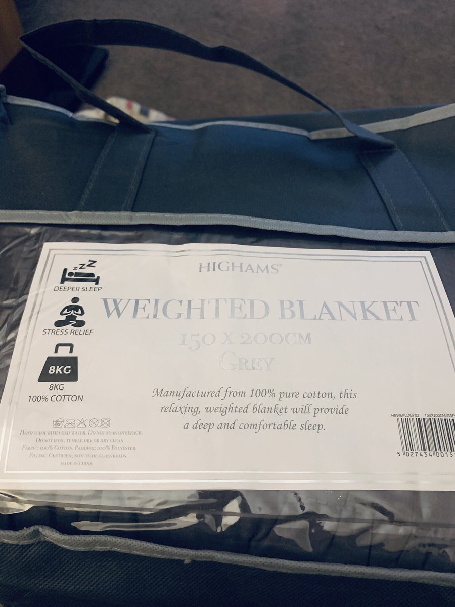 Dimaline27's tweet photo. When it says #deepersleep it definitely means #deepersleep now that I’m use to it and once I’m comfy in bed that’s it I’m gone 💤💤 I was lucky to win a voucher with #ebaycubid to get mine pictured from @OnlineHomeShop_ on eBay definitely recommend 💤💤 https://t.co/UgXQHAEunZ