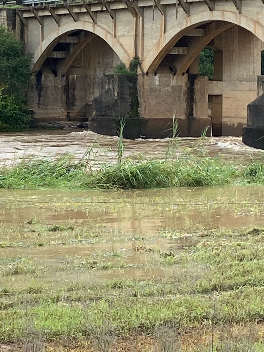 Current Umko river level at 3m with high water mark at 4m!!! No rain forecast so river looks likely to be around 2m for Sunday’s race.