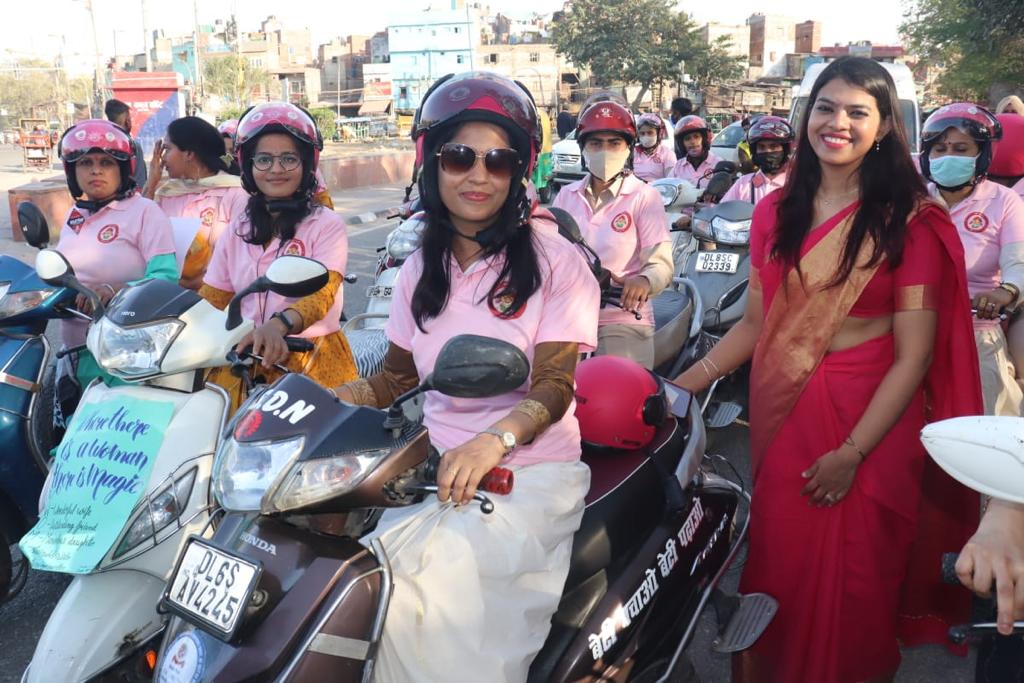 DMCentralDelhi's tweet photo. On international women's Day District Administration Central organised Women Empowerment Bike Rally from Zakir Hussain Collage to DM office,
Chief guest Smt. @ManishaSaxena10 IAS, Principal secretary Health GNCTD flagged off the rally which was concluded at DM Office.

#akam https://t.co/12tesRWQLT