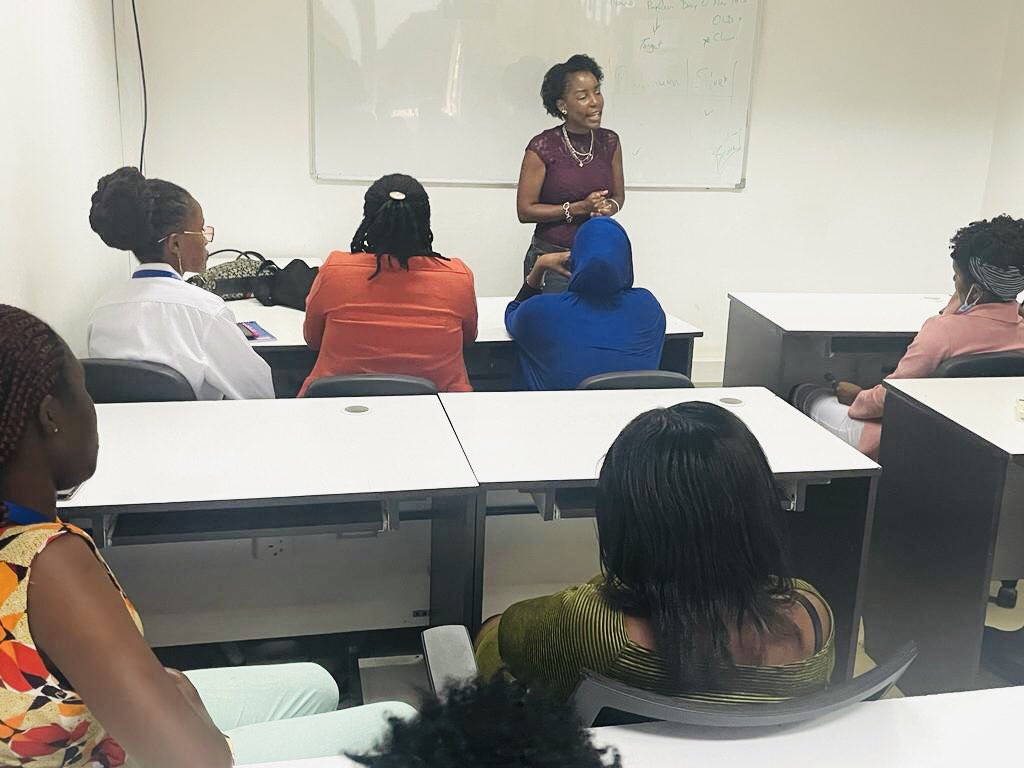 CodinginHeelsug's tweet image. Thank you Techno Brain Uganda for the invitation & opportunity to speak to the Ladies of the team as we celebrated Womens day. What a group of phenomenal driven ambitious young ladies.The sky is definitely not the limit but the start. 
#HappyWomensDay2022
#CodingInHeels