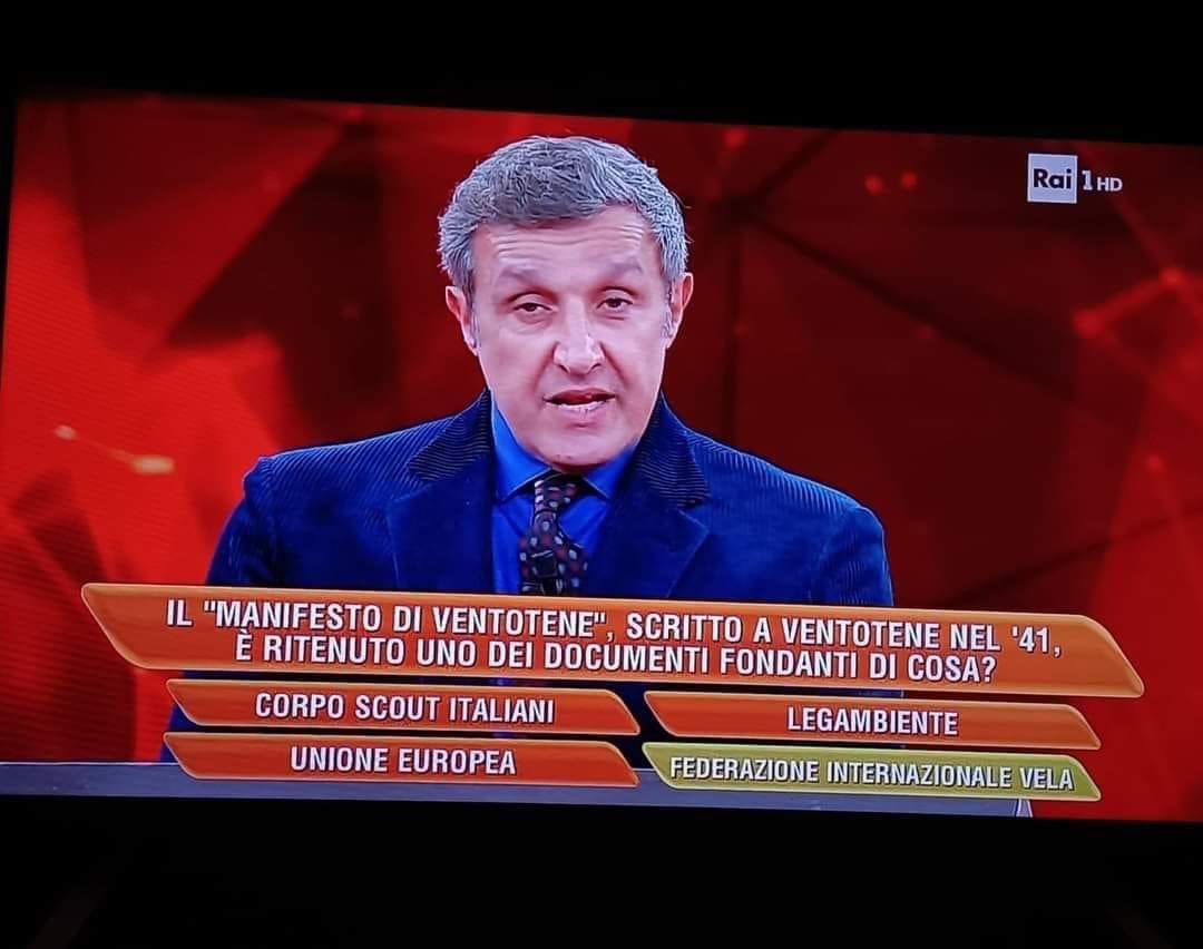 ninabecks1's tweet photo. È inutile lottare. Non abbiamo alcuna speranza https://t.co/0SE9G5B048