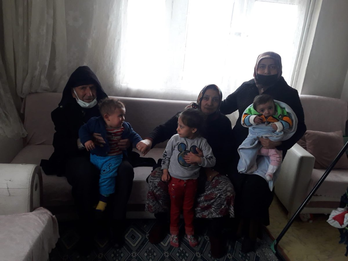 besikkayama's tweet photo. @besikkayama olarak üye çalışmalarımıza ve Aile ziyaretlerimize devam ediyoruz.
Her gün aşkla çalışıyor,kalbimiz Altındağ’ın güzel insanlarıyla buluşuyoruz.
@RTErdogan 
@hakanhanozcan 
@Fatih__Bildik 
@akaltindag https://t.co/Om7BzwnOyd