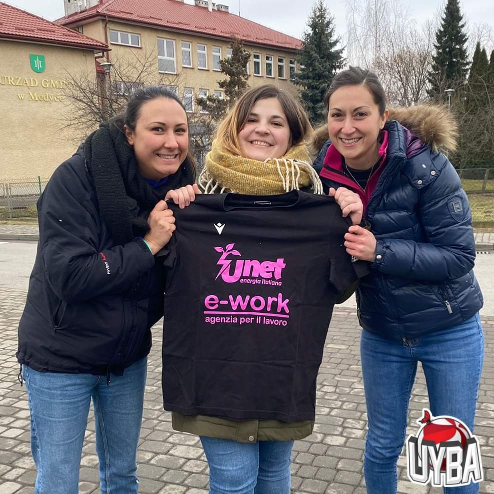 💪 Missione compiuta Elena! 🇺🇦

❤️ Storie di guerra, di speranza, storie UYBA - Leggi tutti qui: volleybusto.com/news-dettaglio…

#UkraineRussianWar #Peace #NoWar