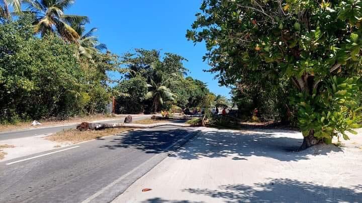 JamsheedaM's tweet photo. @EPAMaldives adduge mifadha kankan kuraairu adduge raiyathunge hiyaalaai mashvaraa akeeves hoadhan jehea ehcheh kan. Addu ge reethikan halaak kuran kuraa masahkah huttalan ebajehea. https://t.co/4rbdWAssRF