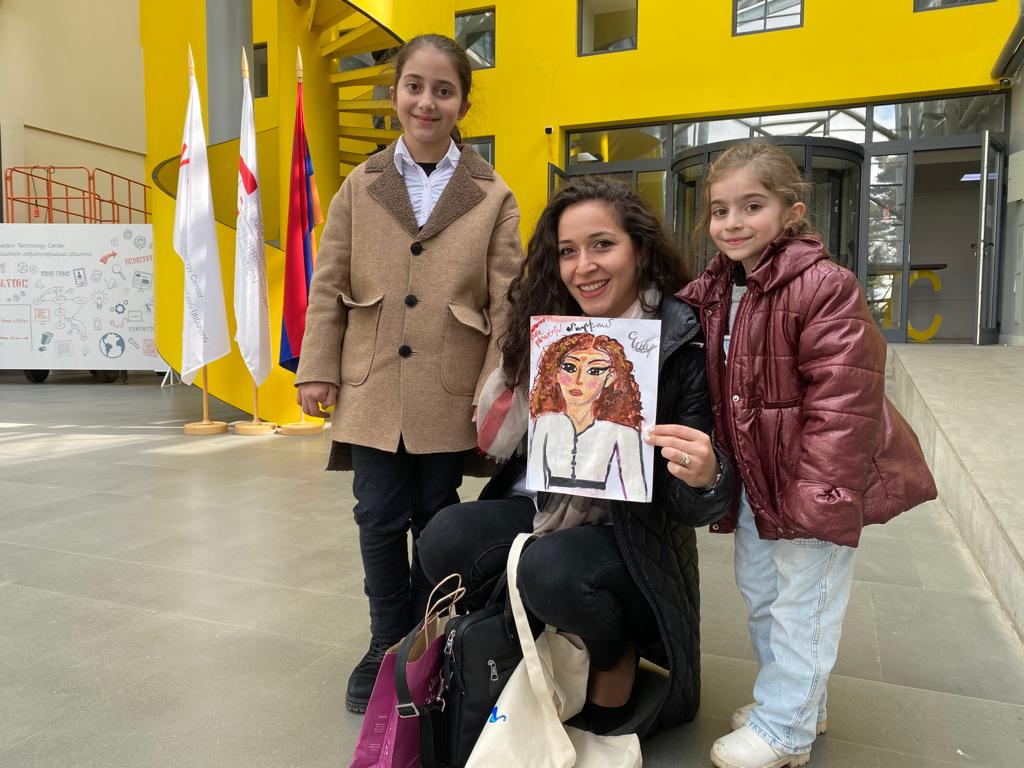 SafeYOUapp1's tweet photo. Yesterday, our team celebrated International Women's Day at the Vanadzor Technology Center 🌷 
Titled "For Sustainable Development of Women," the event featured a panel of women in the fields of economics, business, and gender equality activism. https://t.co/gwY28EYVDv