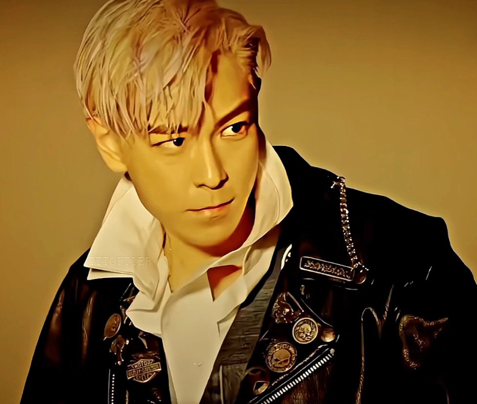 tttoptier's tweet image. He ain't playing 🥵

— T.O.P
#TOPISBACK #TTTOP #ChoiSeungHyun 
#BIGBANG