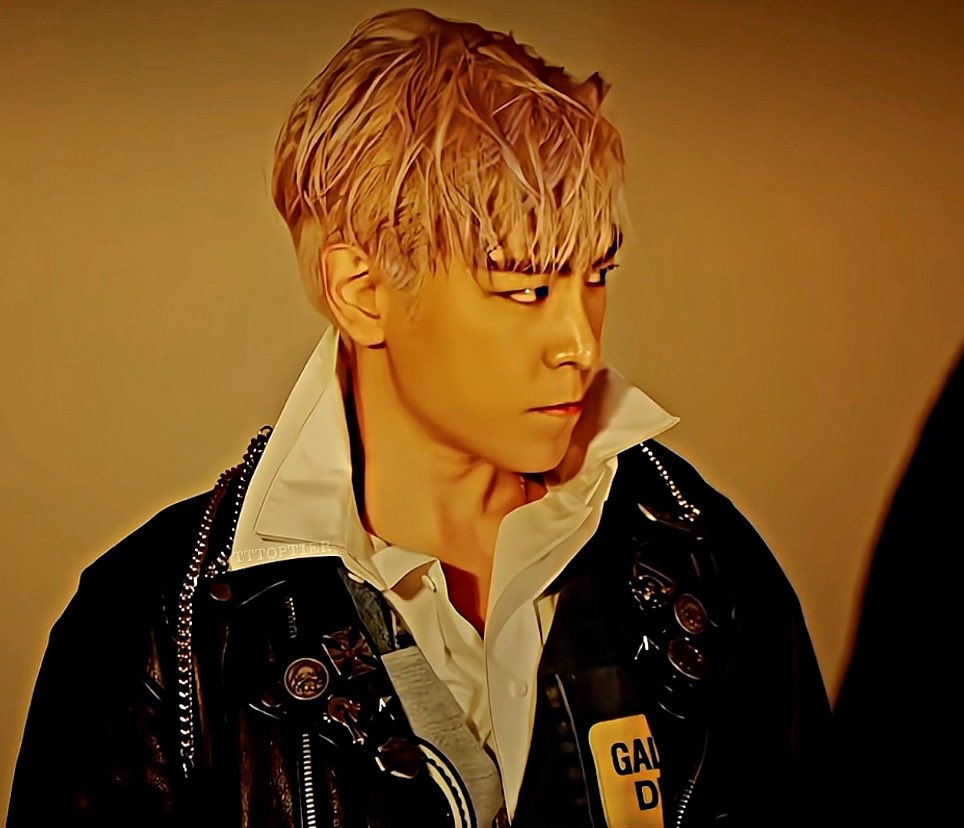 tttoptier's tweet image. He ain't playing 🥵

— T.O.P
#TOPISBACK #TTTOP #ChoiSeungHyun 
#BIGBANG