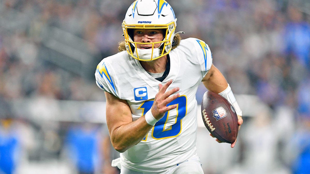 Chargers_Union's tweet photo. HBD TO THE BEST QB IN THE NFL ⚡️🔥 https://t.co/PSZPSVvoD0