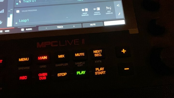 MrZackeryWalls's tweet photo. Late Night vibe, Sample Chops πͺ and Hard Drums π thatβs how Iβm spending my night πΆπβοΈππΎ
@akai_pro ππΎ
π¨πΎβπ»πΉ ππππ₯
#zackerywallsmadethetrack #adifferentsound #love #musician #beatmaking #flstudio #musicproduction #typebeat #producerslife #untagg⦠https://t.co/vnnMzIVRNh https://t.co/WQWWjbQtWW
