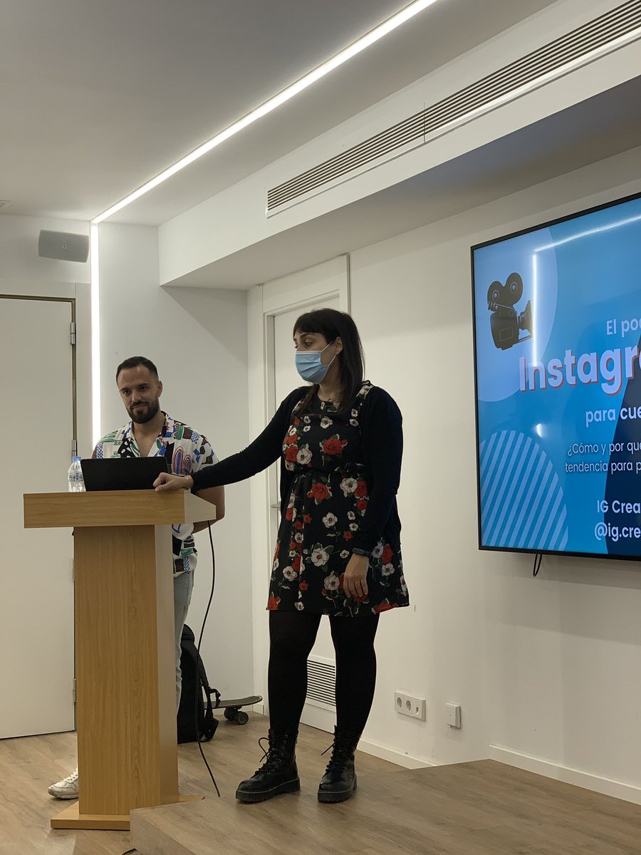 BlogHedonista's tweet photo. Muy interesante formación sobre #InstagramReels para lxs socixs de #BcnTB en el espacio de #PangeaBCN
.
Ahora toca repasar los apuntes y ponerlo en práctica para hacer #Reels mucho más atractivos y bonitos.
.
@bcnTB @PangeaES https://t.co/DQzRBBbFfD