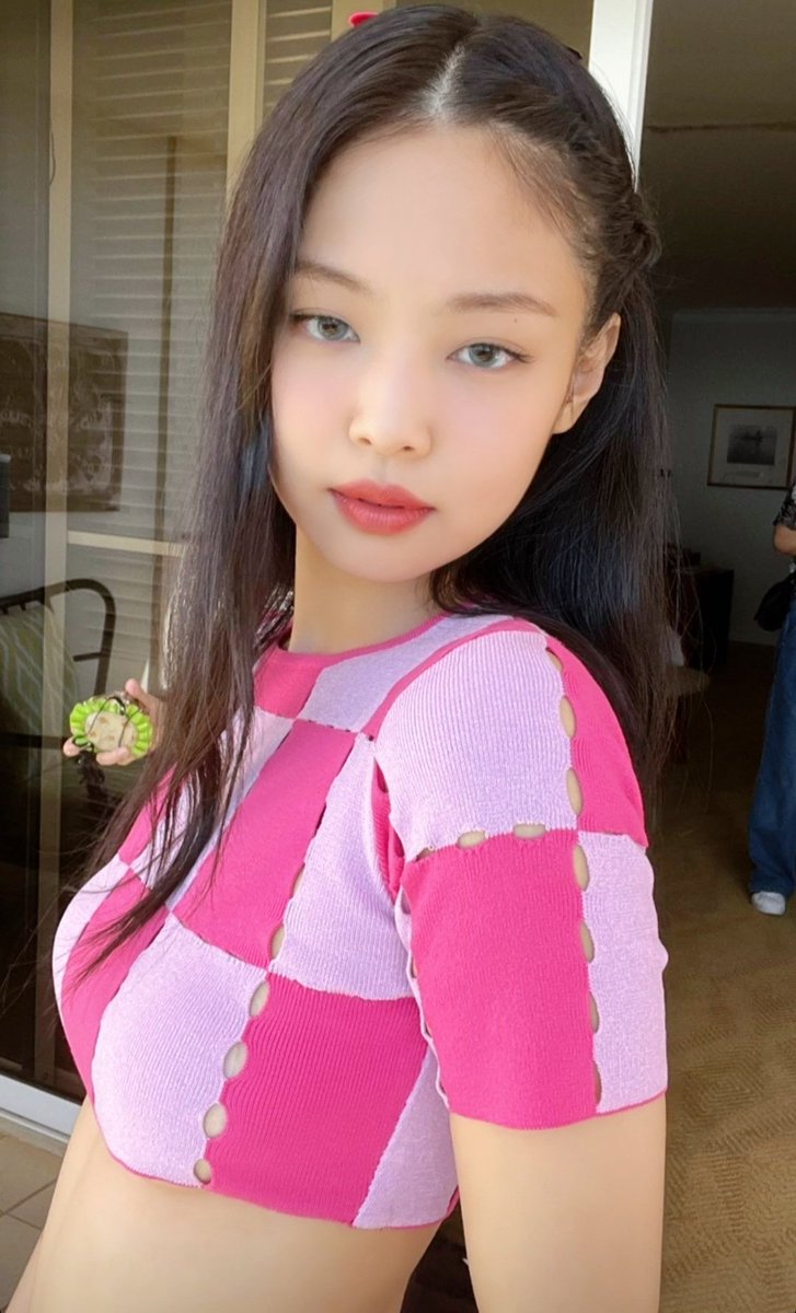 lilyseditz's tweet photo. BLACK                     PINK https://t.co/PlfOO73dnI