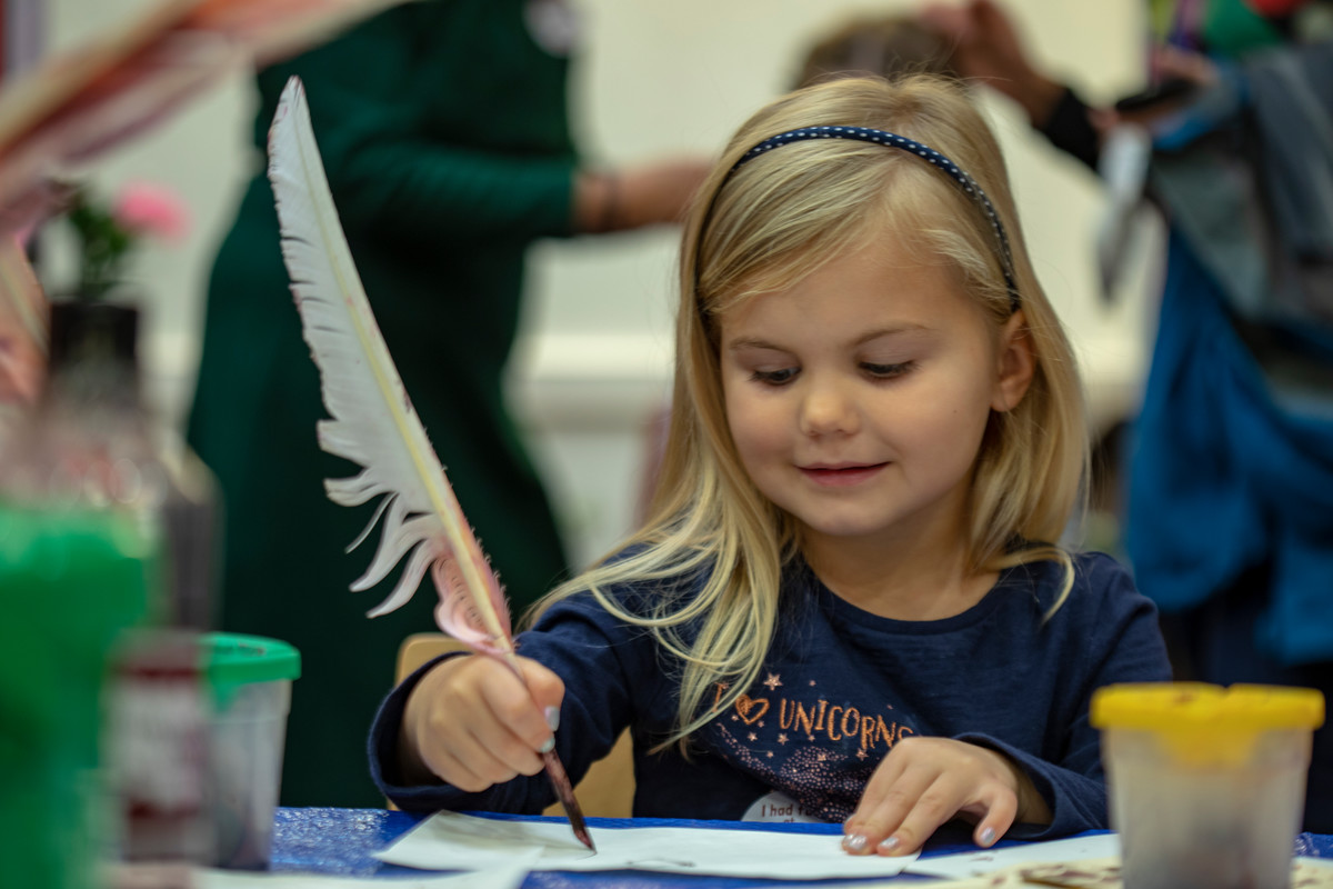 Grab your FREE tickets now! To celebrate #ShakespeareWeek join us on 26 &amp; 27 March for a weekend of workshops &amp; performances, with some FREE events &amp; activities - circus skills &amp; sword fighting to arts &amp; crafts &amp; live shows, there's something for everyone! bit.ly/3HTfZJf