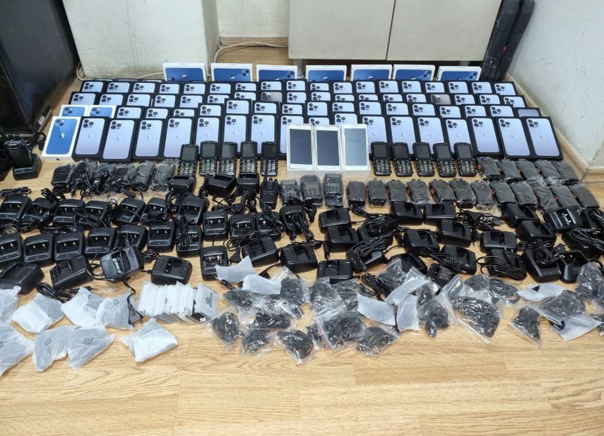 Qərb Ərazi Baş Gömrük İdarəsinin Əməliyyat və Təhqiqat İdarəsinin əməliyyat şöbəsinə daxil olan məlumat əsasında mobil telefonların və aksesuarlarının qanunsuz olaraq ölkə ərazisinə gətirilməsi cəhdinin qarşısı alınıb.

Ətraflı: customs.gov.az/az/faydali/xeb…