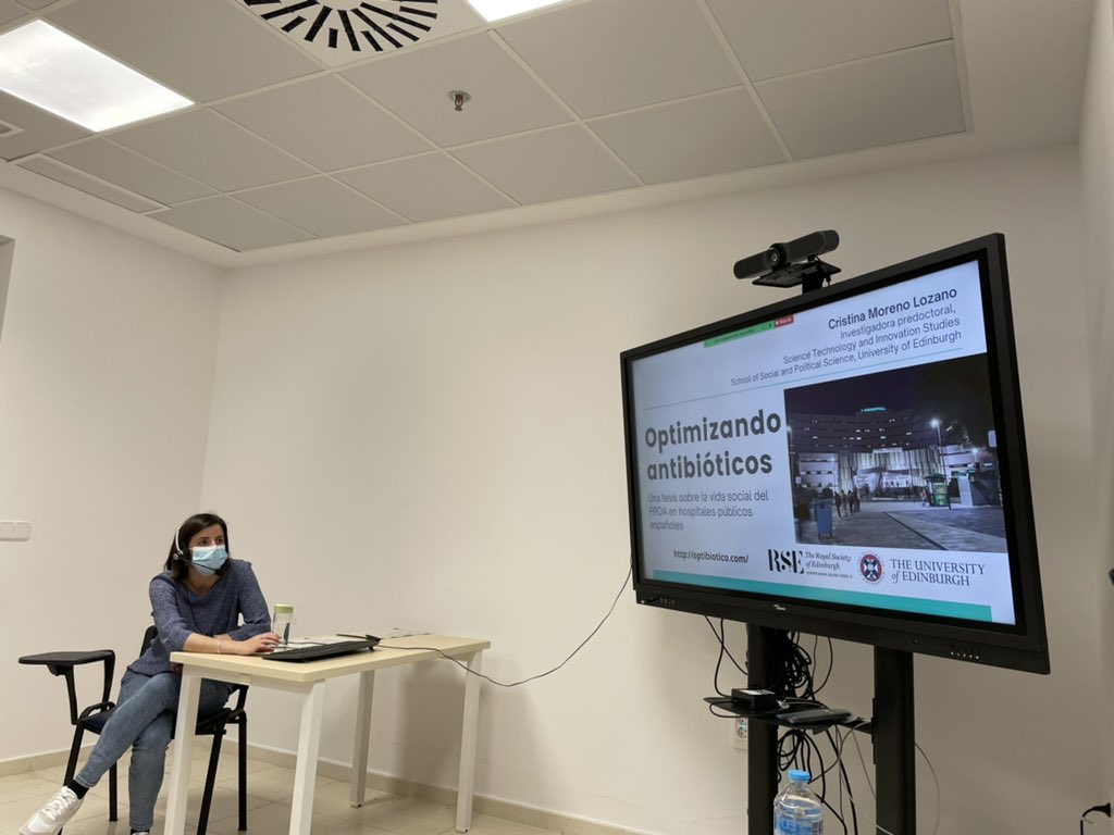 PROAmacarena's tweet photo. Nuestra observer nos presenta el proyecto de su tesis doctoral en el que ha venido a trabajar desde Edimburgo sobre Antropología de la Optimización de la Antibioterapia (una Tesis cualitativa sobre #PROA).
Un trabajo súper interesante.  
#OneHealth #AntimicrobialStewardship https://t.co/MTdZSTcmOR