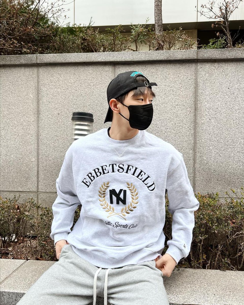 치비 tweet media