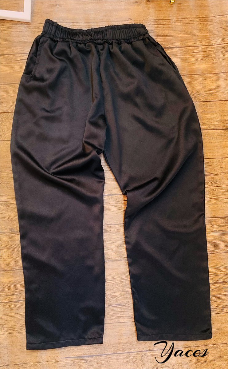 __TYS__'s tweet image. Free pants available 

8,000.

Please rt

#pagesbydamicommerce 
#flutterwavecommerce