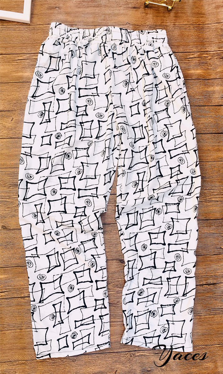 __TYS__'s tweet image. Free pants available 

8,000.

Please rt

#pagesbydamicommerce 
#flutterwavecommerce