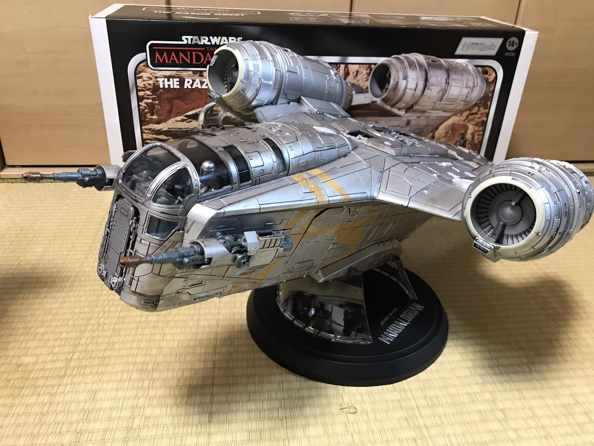 スターウォーズ ヴィンテージコレクション マンダロリアン レイザークレスト 新品 スター・ウォーズ マンダロリアン レイザー・クレスト 大型