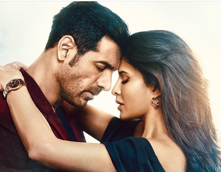 Most sexiest pair in Bollywood 😍😍 Hit Rt if you like same 

#JohnAbraham #JacquelineFernandez #IktuHai