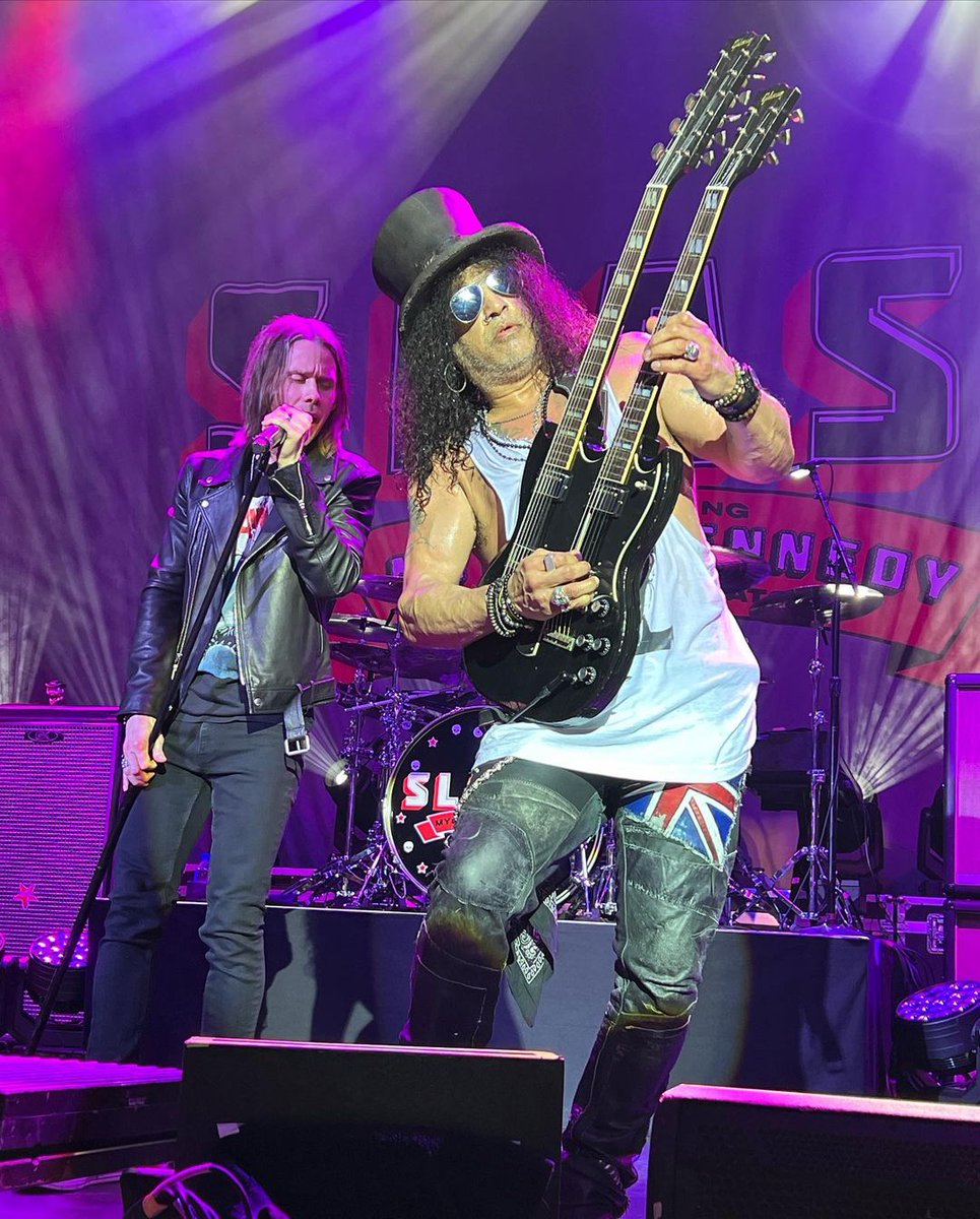 SlashArmy_ARG's tweet photo. SMKC anoche en @FillmoreSS, Silver Spring, MD. 09/03/22 โก๐ฉ
๐ธ: jcorbliss
#slash @slash #myleskennedy #toddkerns #franksidoris #brentfitz #smkc #smkc4 #slash4 #slashfeatmyleskennedyandtheconspirators #gibson #theriverisrisingtour #fillmoresilverspring #silverspring #maryland https://t.co/leuyfdIfQk