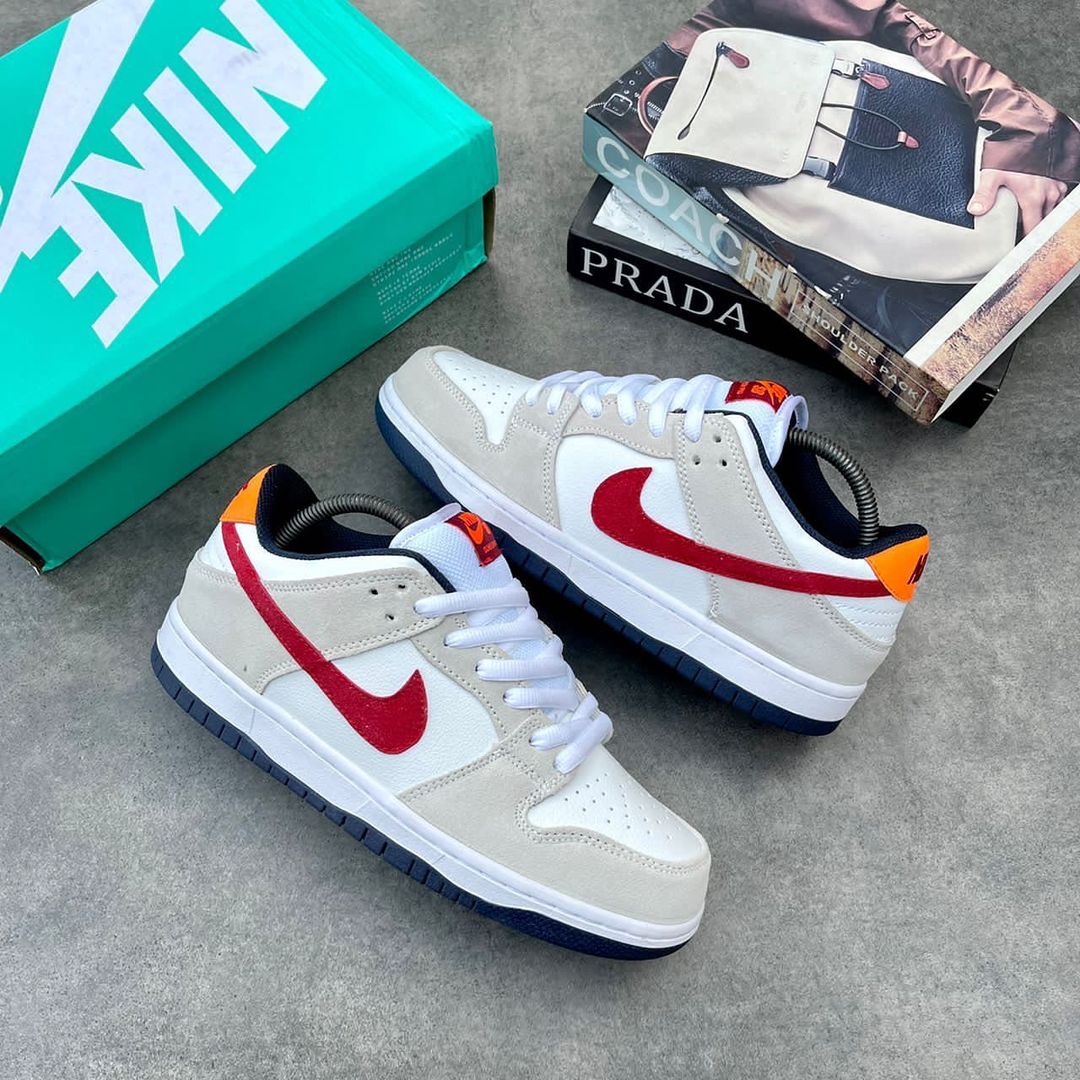 _E_vonn's tweet image. Nike SB Dunks 💚⬜

28,000 naira (41-45)
FREE DELIVERY ✅

pleaseeeeee RETWEET 🥺🙏🏼🙏🏼🙏🏼