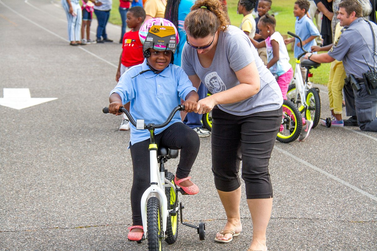 Safety First! ⛑️ 

Every bike at our bike reveals come with a helmet and lock to keep these amazing children safe and prepared! 
🚲 💚 🚲 
#nonprofit #nonprofitorganization #charity #kids #underprivileged #bikelife #bike #bikesforkids #spreadlove #spreadjoy #goingplaces #donate