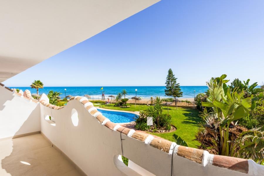expertvillas's tweet photo. Frontline apartment with unbeatable sea views in Calahonda https://t.co/4yQooxdo32

#apartment #frontline #seaside #mediterranean #realestate #dreamhome #interiordesign #calahonda #mijas #marbella #costadelsol #malaga #spain #visitspain #discoverspain #spaintravel #reform https://t.co/b9fk6anWIu