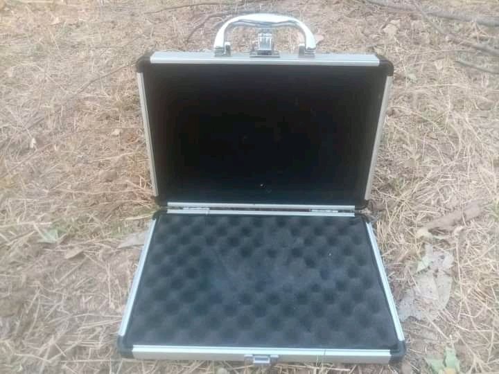 10.3.2022
Terrorist army uses chemical weapons
A box confiscated by locals during an attack on Letpadaw Village, Yinmarpin Township, Sagaing Division
Chemical weapons.
#WhatsHappeningInMyanmar