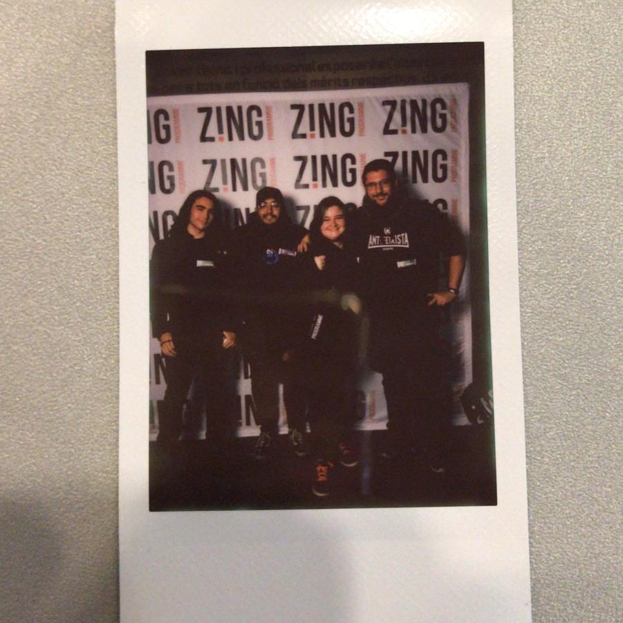 FundacioSERGI's tweet photo. Dissabte joves de #LloretdeMar i de #Salt vam participar a la festa Zingers al #ZingDay.

😊 Gràcies @ZingProgramme i @nouscims per fer-nos partícips i especialment per fer que les #joves becades siguin les protagonistes!!

#acompanyament #portadAcces https://t.co/f0w7uqscOY