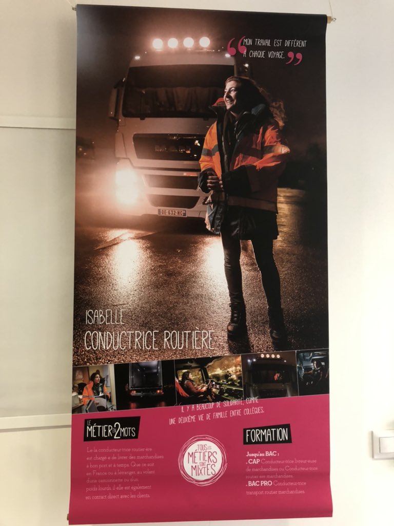JOUVEThomas42's tweet photo. #mixite des #emplois : conférence avec témoignages de femmes salariées en #industrie #numerique et #BTP et exposition photos pour promouvoir ces métiers @poleemploi_ara #roanne https://t.co/eSqB7sAEpj