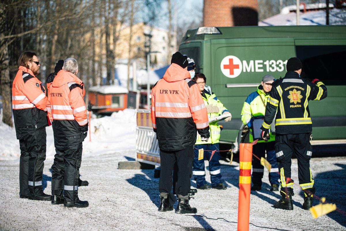 KarjalanPR's tweet photo. #EteläKarjala22 -paikallispuolustusharjoituksessa monen viranomaisen yhteistoimintaa Vainikkalan ratapihalla ja Lappeenrannan sairaalalla. #EKTURVA linkittää viranomaisia @KarjalanPR @EKpelastus @Eksote @LappeenrantaFi VIRYT
Lue https://t.co/XvLjEAFHlZ https://t.co/of5VfQ2Q0C