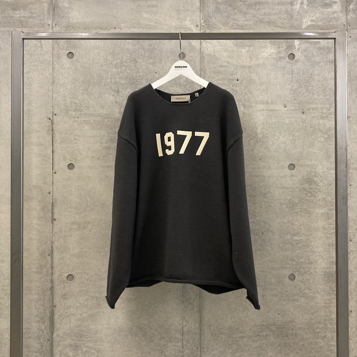 <FOG ESSENTIALS>

R/EDGE KNIT
color:Natural,Black
size: S M L XL
¥14,850-(tax in)

3月11日(金)より店舗発売致します。
翌日12日(土)よりお電話いただければ店舗からの通販対応可能となっております。
お気軽にお電話下さい。
℡03-5464-2773

#FOG
#FOGESSENTIALS
#ESSENTIALS
#monkeytime