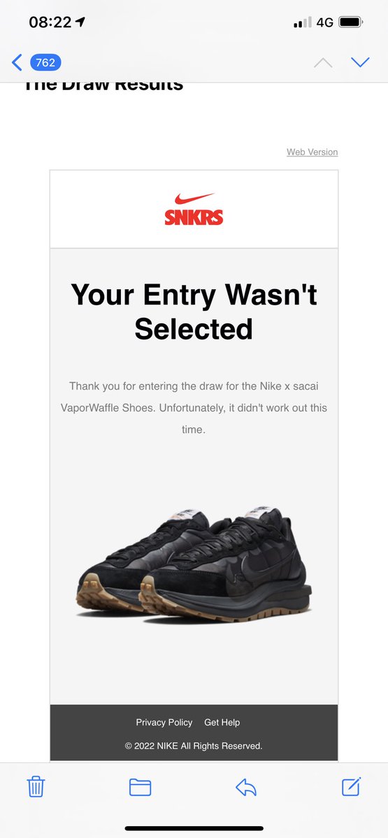 grace_sully2's tweet photo. @Nike @SnkrsStock bullshit 😣 https://t.co/95fpYvLelS