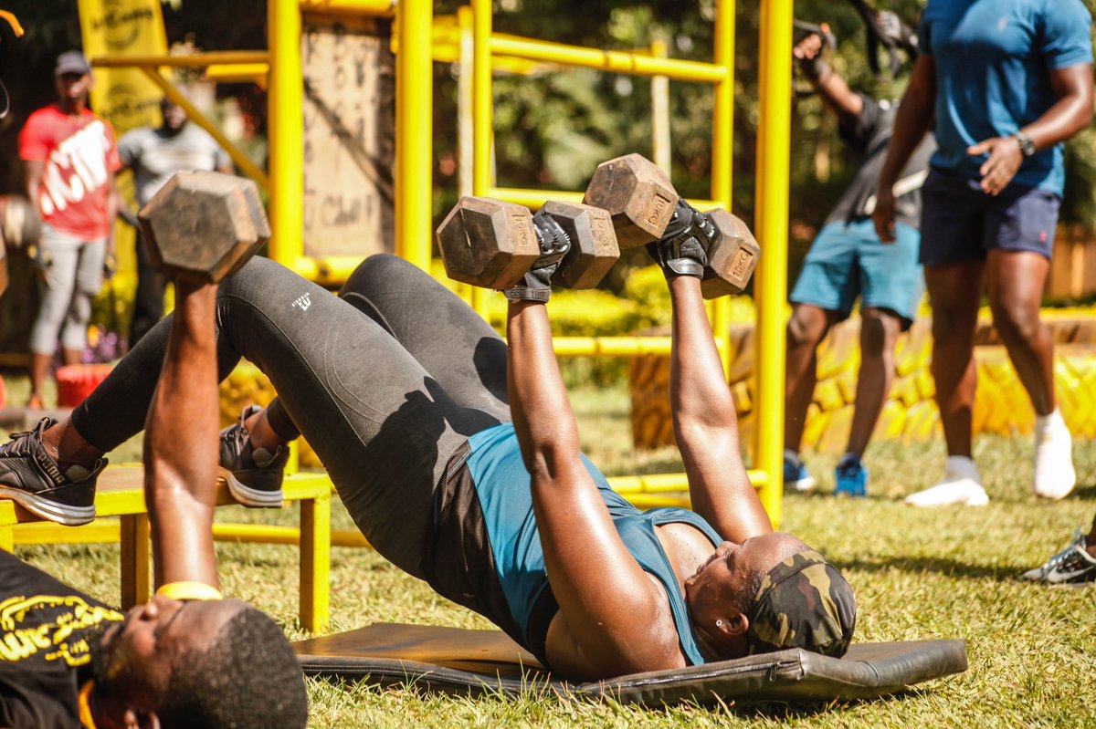FitwithDrake's tweet photo. Workout and tone your entire body rather than focusing on specific areas like your abs 

Recomposition doesnt work like that.

#AskDrake @DrakesBootcamp @Amirnsamo23 @RobinInnocentJr @Maggie_Petrelli https://t.co/jaXAQS5f4S